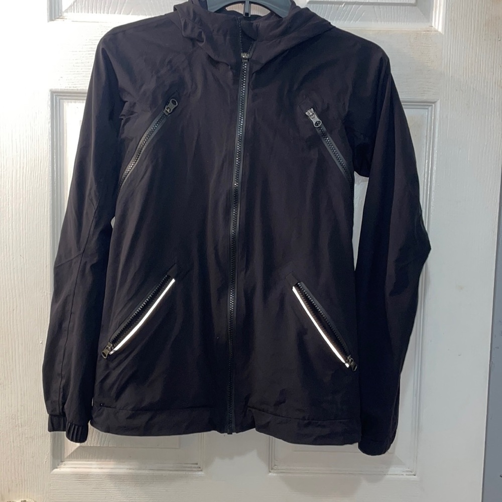 Lululemon Run: Rise And Shine jacket